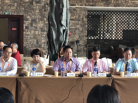 海内外侨领侨商座谈交流会成功举办0.jpg