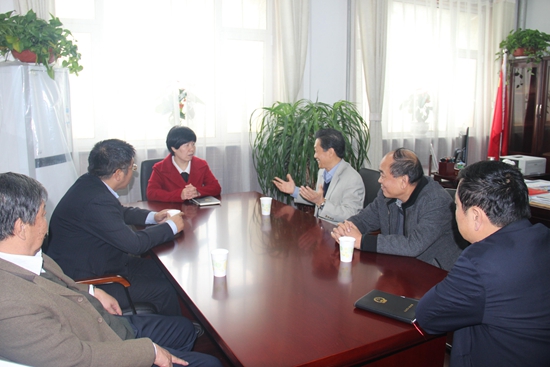 长治市侨联接待海外知名科学家史沁卫团队一行.jpg