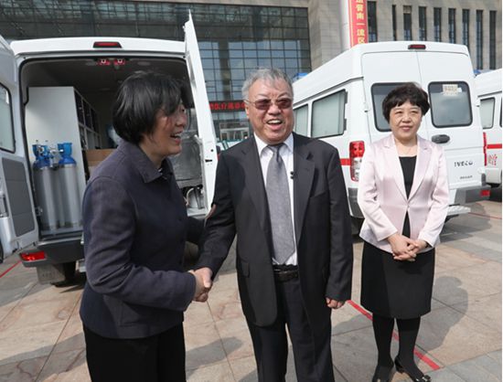 中国侨联副主席邵旭军来晋调研侨联工作并参加海外侨胞捐赠仪式2.jpg